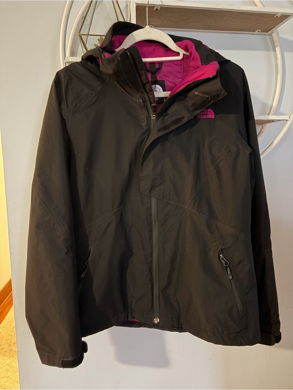 The North Face Women’s Small S Black Hyvent Raincoat Hooded Jacket